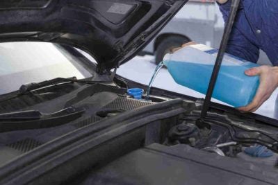 How To Fill Your Car’s Windshield Washer Fluid Properly