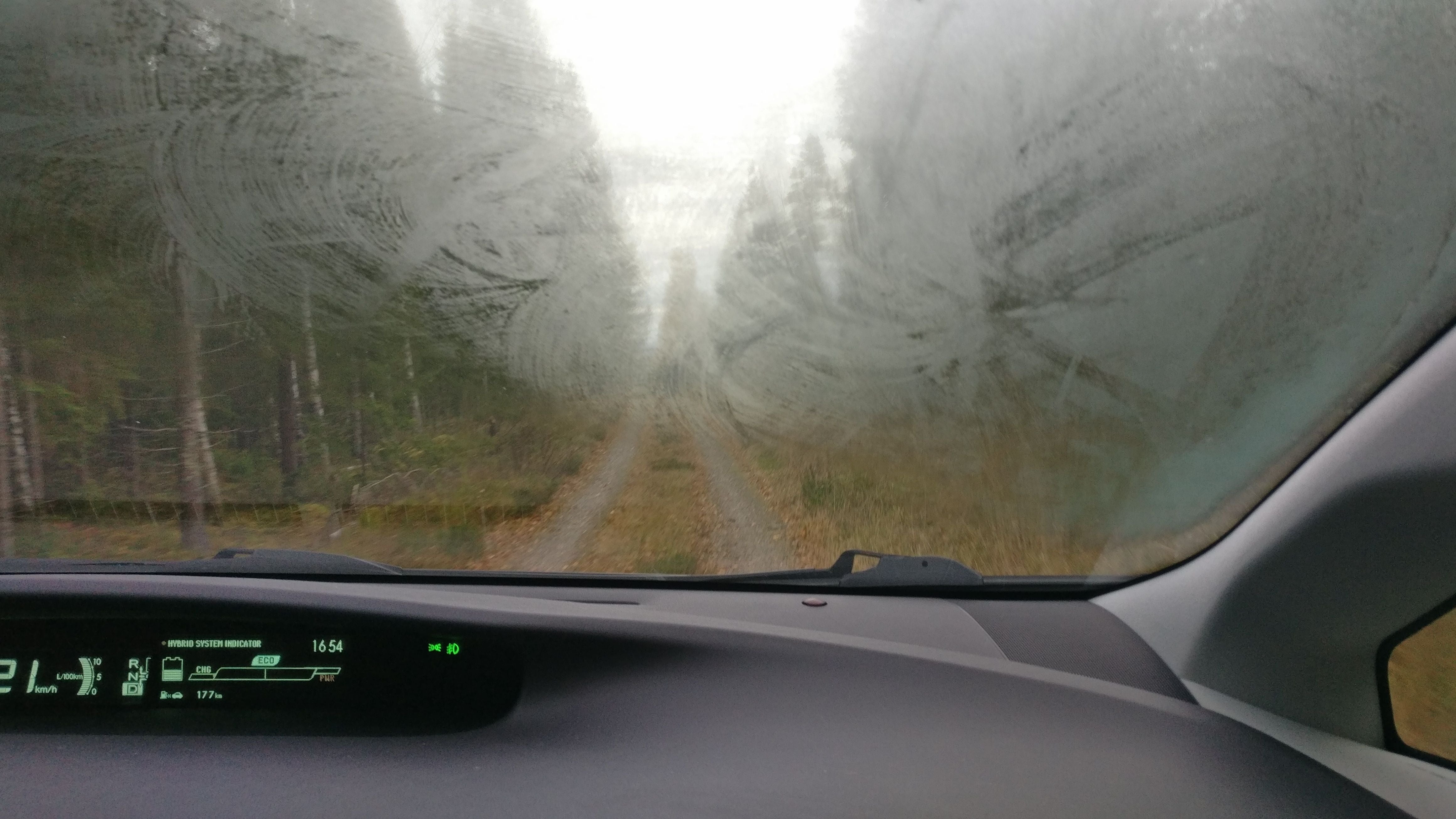 Do you really need a defogger for your car windshield?