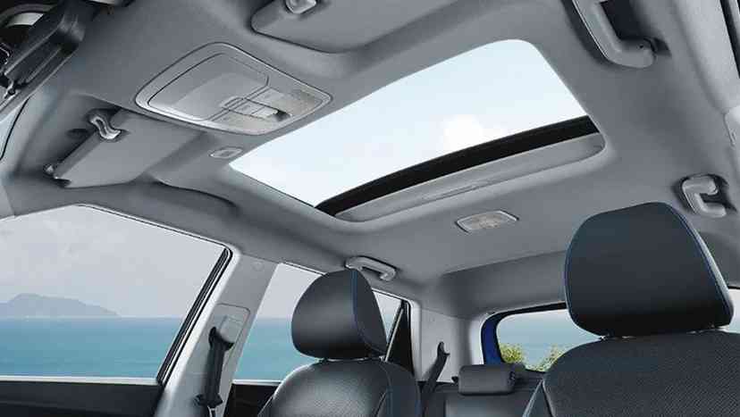 XUV400 EV image