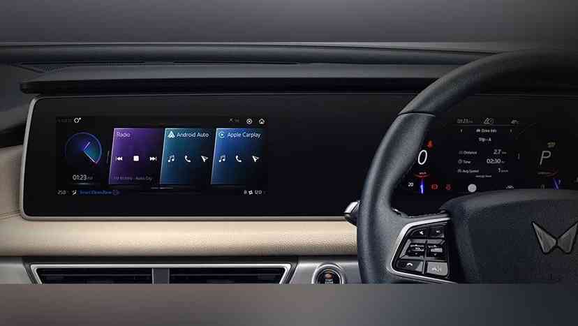 XUV700 image