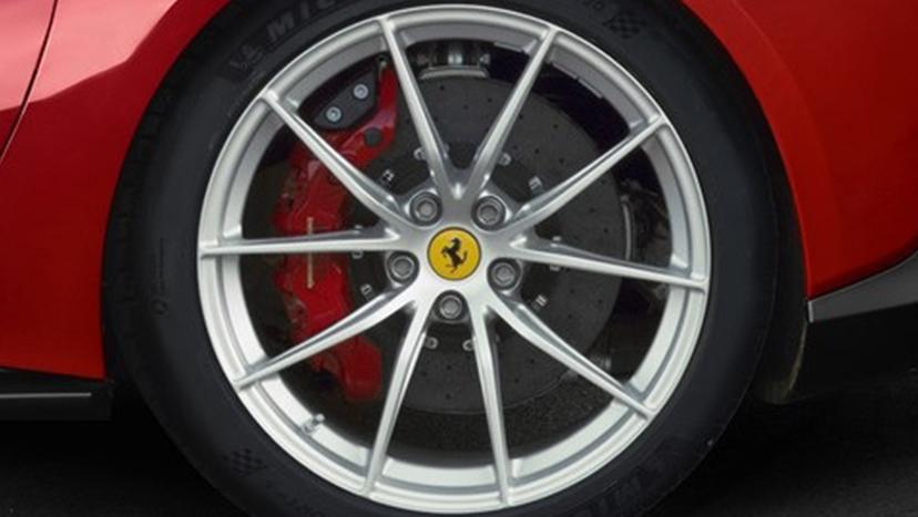 Ferrari 812 Exterior Image