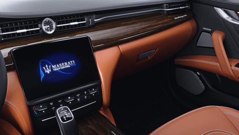 Maserati Quattroporte Interior Image