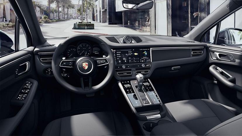 Porsche Macan Interior Image