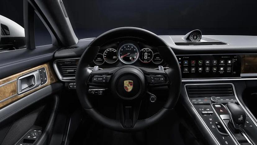Porsche Panamera 2021-2023 Interior Image