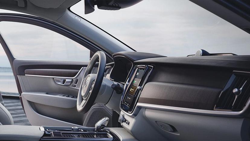 Volvo S90 Interior Image