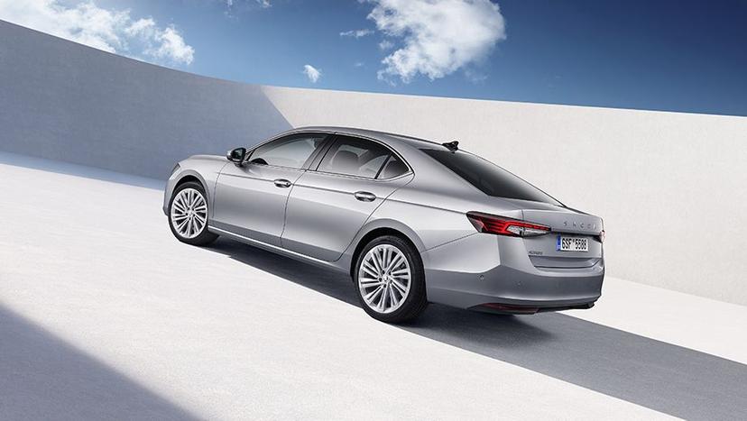 Skoda Superb Exterior image 2