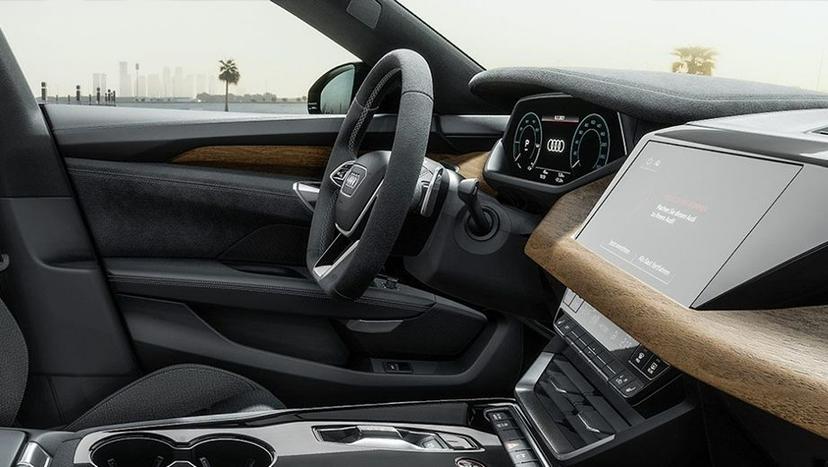 Audi e-tron GT Interior image 12