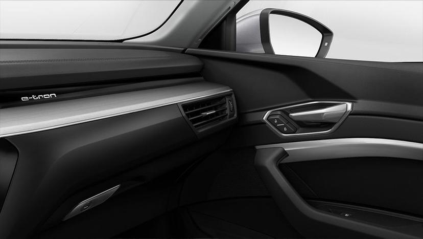 Audi e-tron Interior image 8