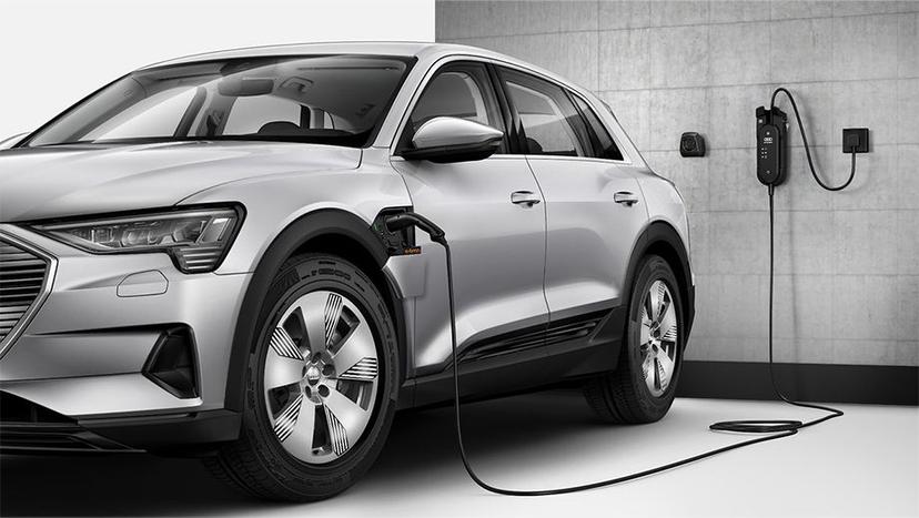 Audi e-tron Exterior image 10