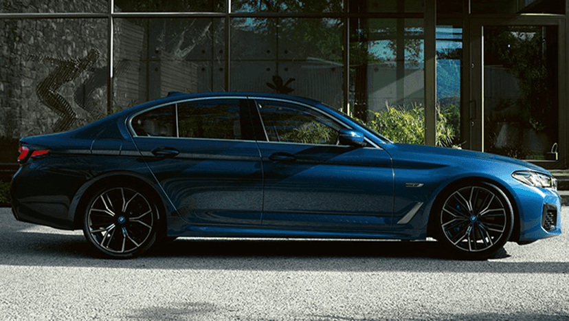 BMW 5 Series 2021-2023 Exterior image 10