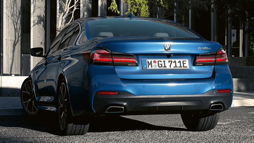 BMW 5 Series 2021-2023 Exterior image 9