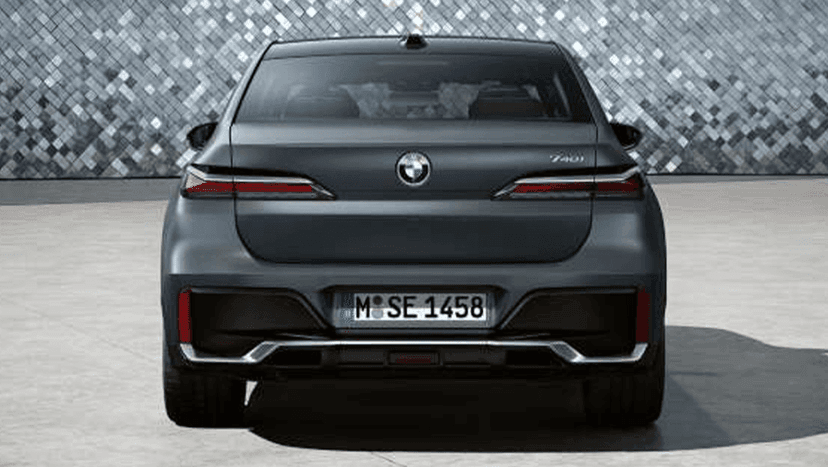 BMW 7 Series Exterior image 1