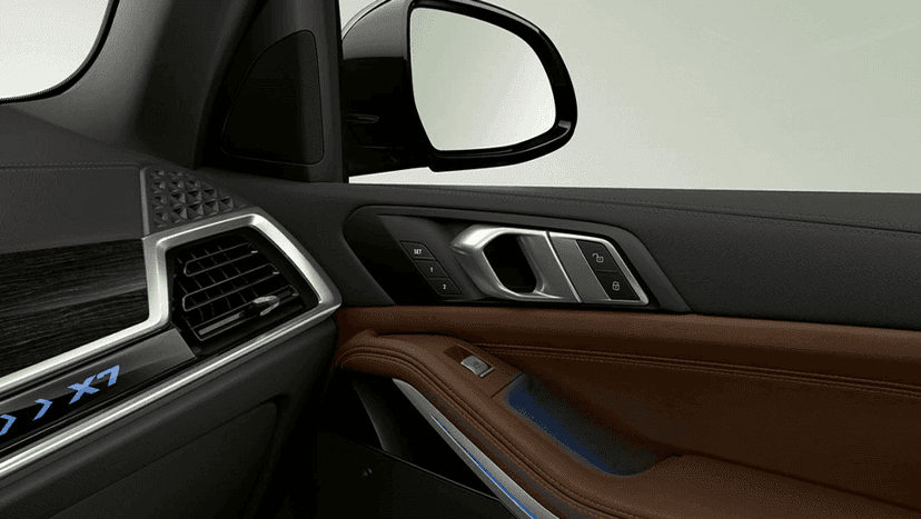BMW X7 Interior image 2