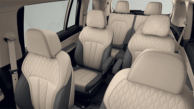 BMW X7Interior image