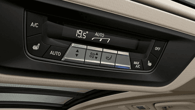 BMW X7Interior image