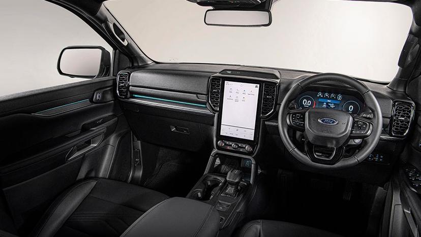 Ford Everest Interior image 3