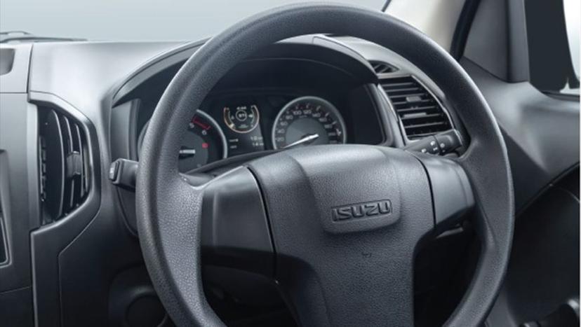 Isuzu D-Max Interior image 5