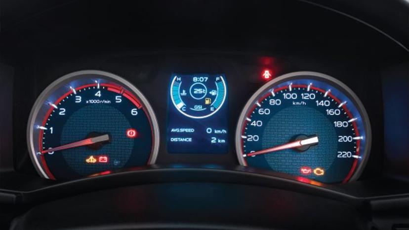 Isuzu Hi-Lander Interior image 6