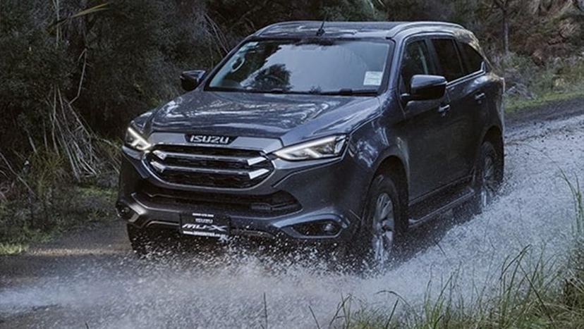 Isuzu MU-X Exterior image 11