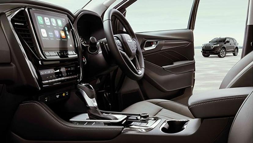 Isuzu MU-X Interior image 8