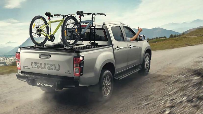 Isuzu V-Cross Exterior image 6