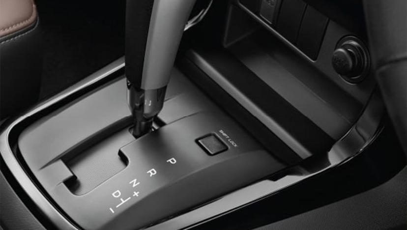 Isuzu V-Cross Interior image 2