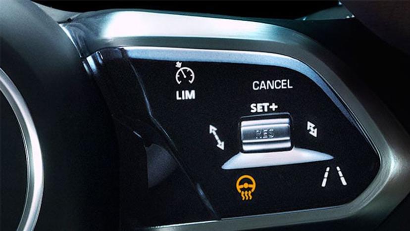 Jaguar I-Pace Interior image 2