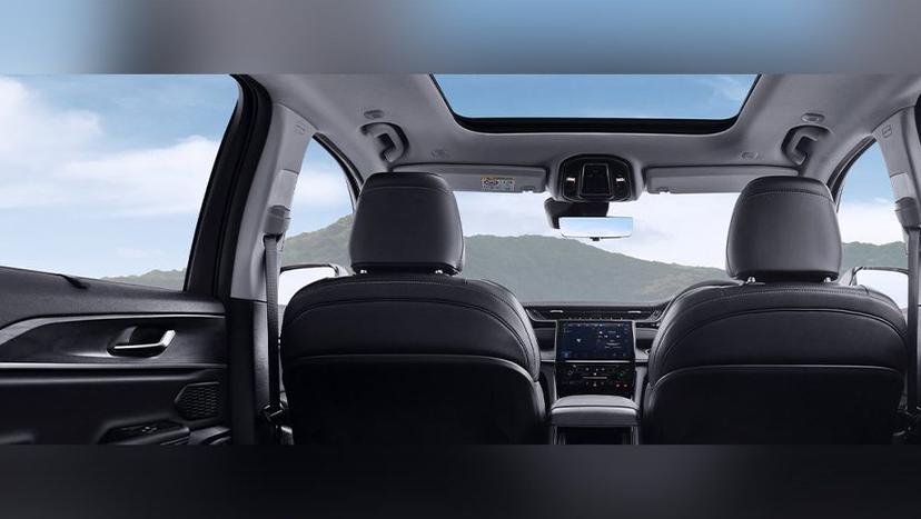 Jeep Grand Cherokee Interior image 6
