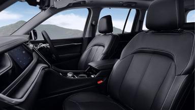 Jeep Grand CherokeeInterior image