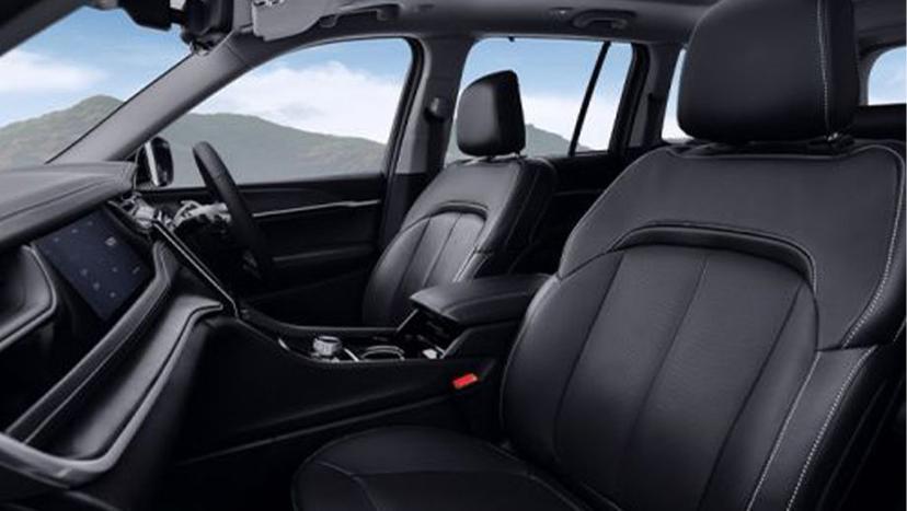 Jeep Grand Cherokee Interior image 4
