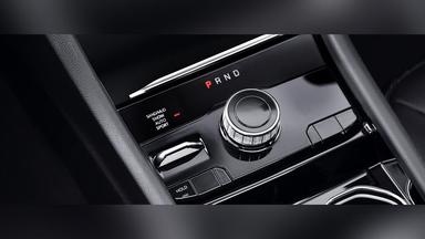 Jeep Grand CherokeeInterior image