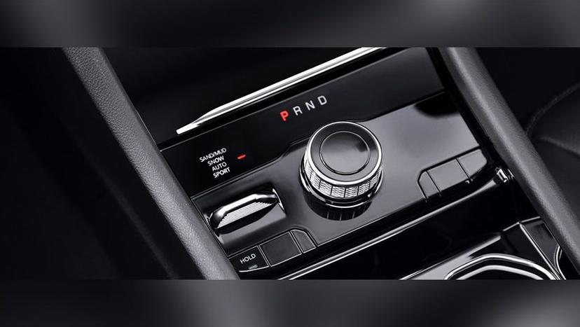 Jeep Grand Cherokee Interior image 2