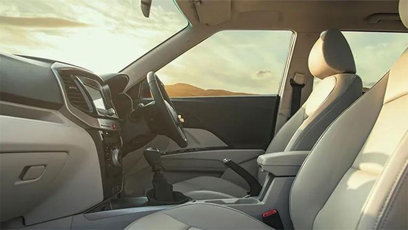 Mahindra XUV300 Interior image 8