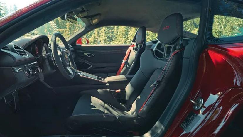 Porsche 718 Interior image 3