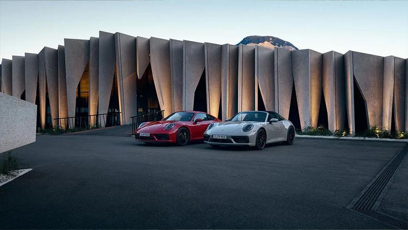 Porsche 911 Exterior image 26