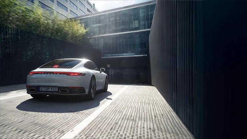 Porsche 911 Exterior image 33