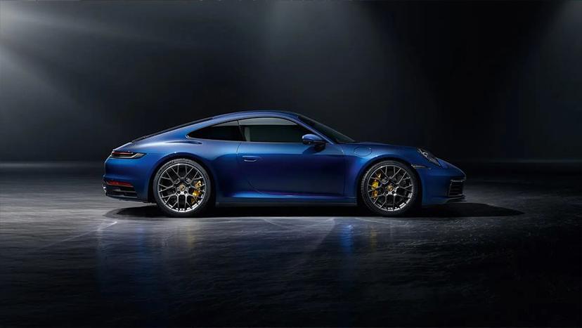 Porsche 911 Exterior image 12
