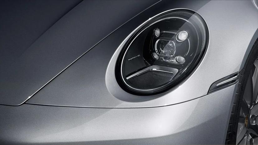 Porsche 911 Exterior image 18