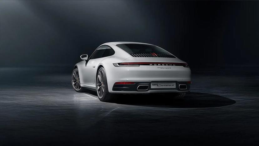 Porsche 911 Exterior image 9