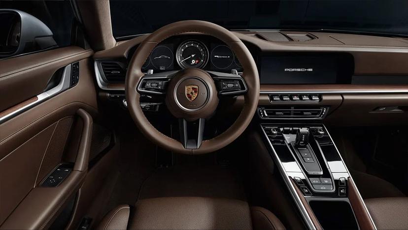 Porsche 911 Interior image 4