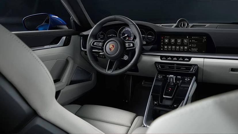 Porsche 911 Interior image 12
