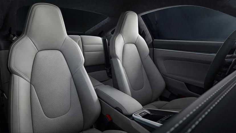 Porsche 911 Interior image 3
