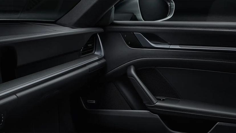 Porsche 911 Interior image 6