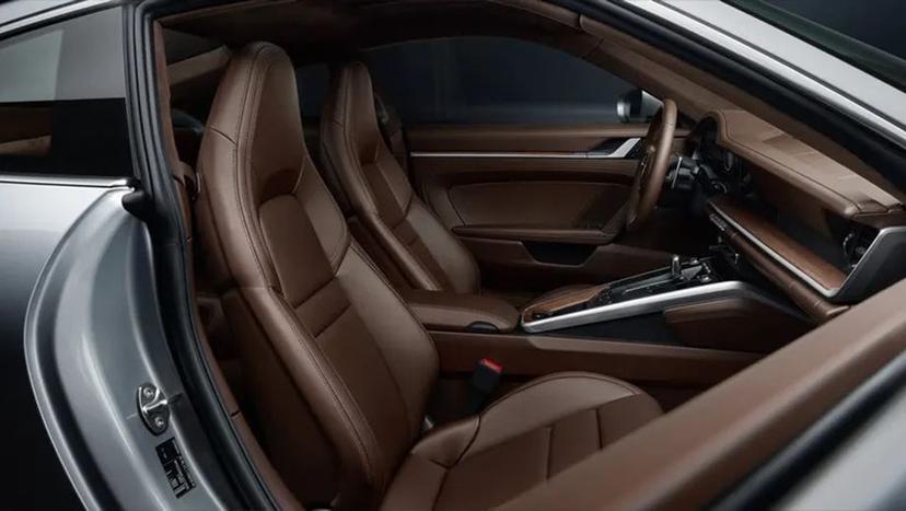 Porsche 911 Interior image 2