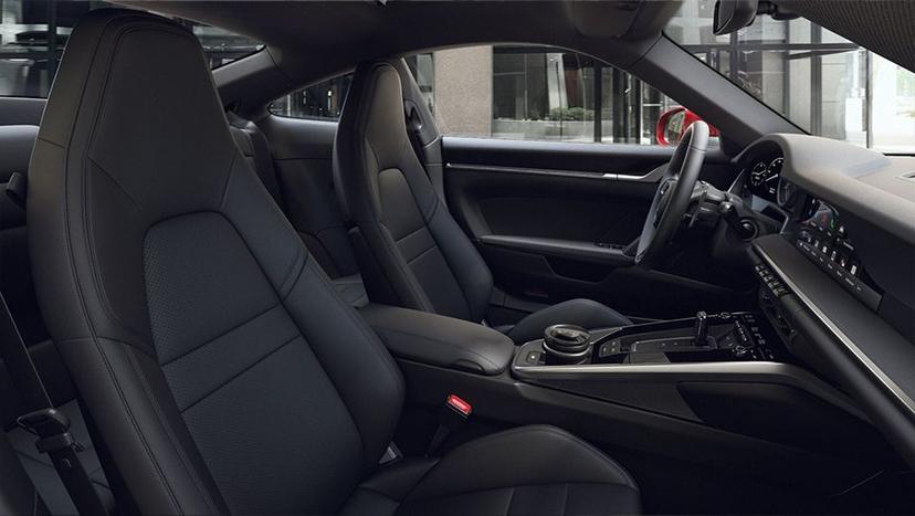 Porsche 911 Interior image 7