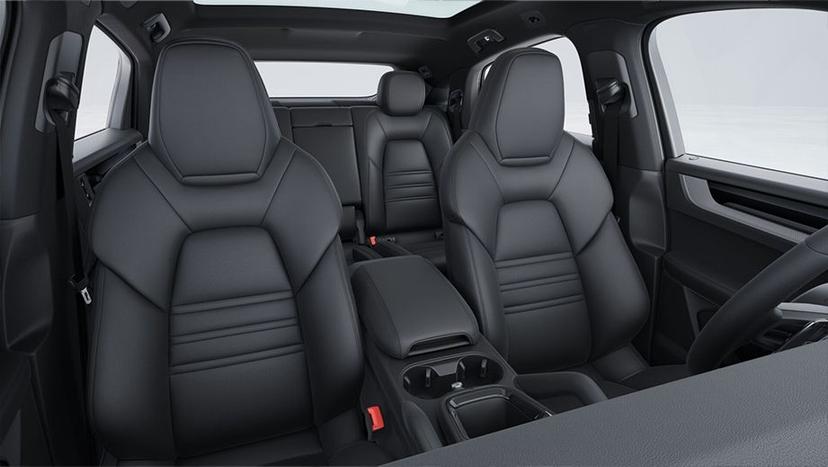 Porsche Cayenne Coupe Interior image 6