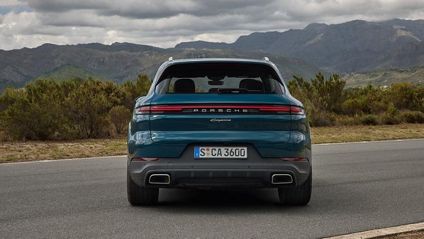 Porsche Cayenne Exterior image 3