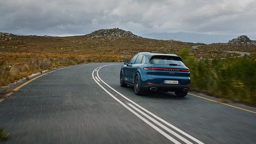 Porsche Cayenne Exterior image 11
