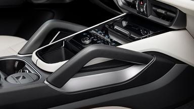 Porsche CayenneInterior image