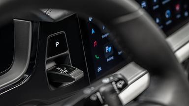 Porsche CayenneInterior image